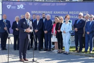 В аеропортах Великої Британії запроваджують безконтактний паспортний контроль за обличчям