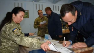 Діючий військовий отримав повістку до ТЦК: у яких випадках доведеться прибути особисто